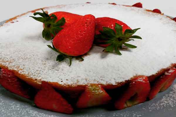 Preparem un pastís? És d'ametlles i ben fàcil! Ideals pels paladars més dolços. Una recepta de l' <a href="/ESPAICUINAM/">ESPAI CUINA'M</a> > ow.ly/VKEW30boBVi