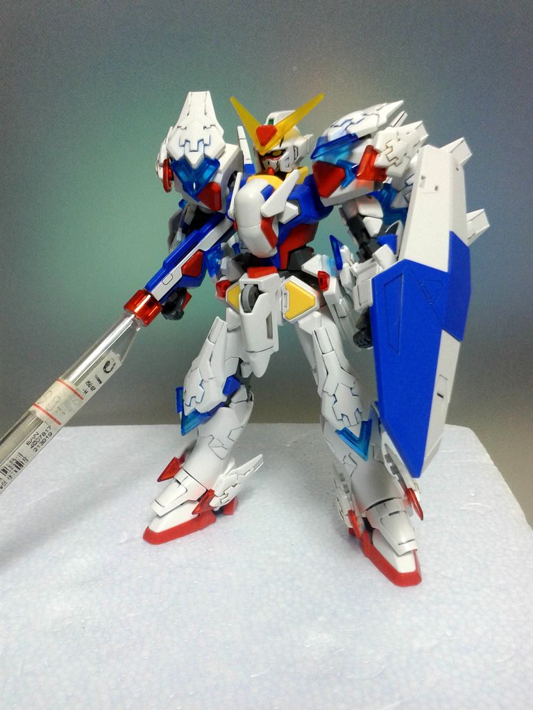 Ken Jimote ビギニング30ガンダムの改造の続き 武器のバレル延長案 シールド保持パーツ自作etc フロントスカートと背中周りのデコり思案中 ガンプラ T Co Piillsmbmk Twitter