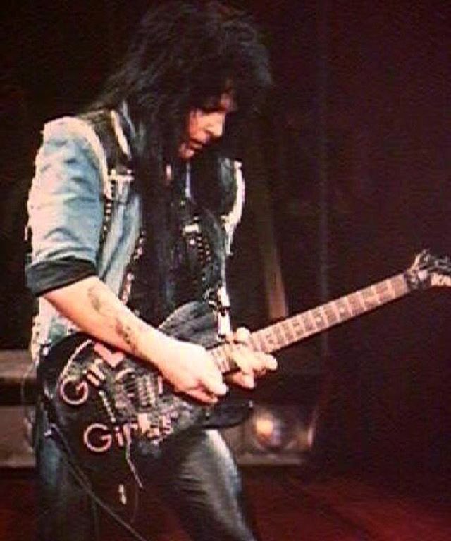  Happy birthday Mick Mars      PIMP 