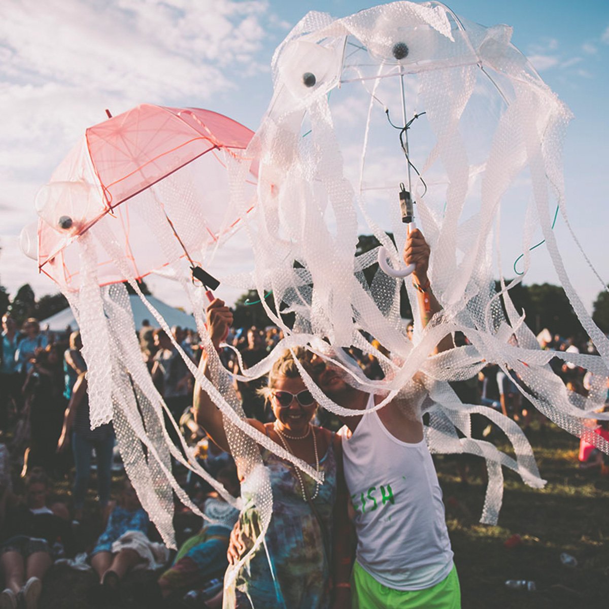 weknowfestivals's tweet image. Eccentric + creative @StandonCalling is a unique event! With huge lineup, dog comp + swimming pool, there is plenty to amuse! 27-30 July