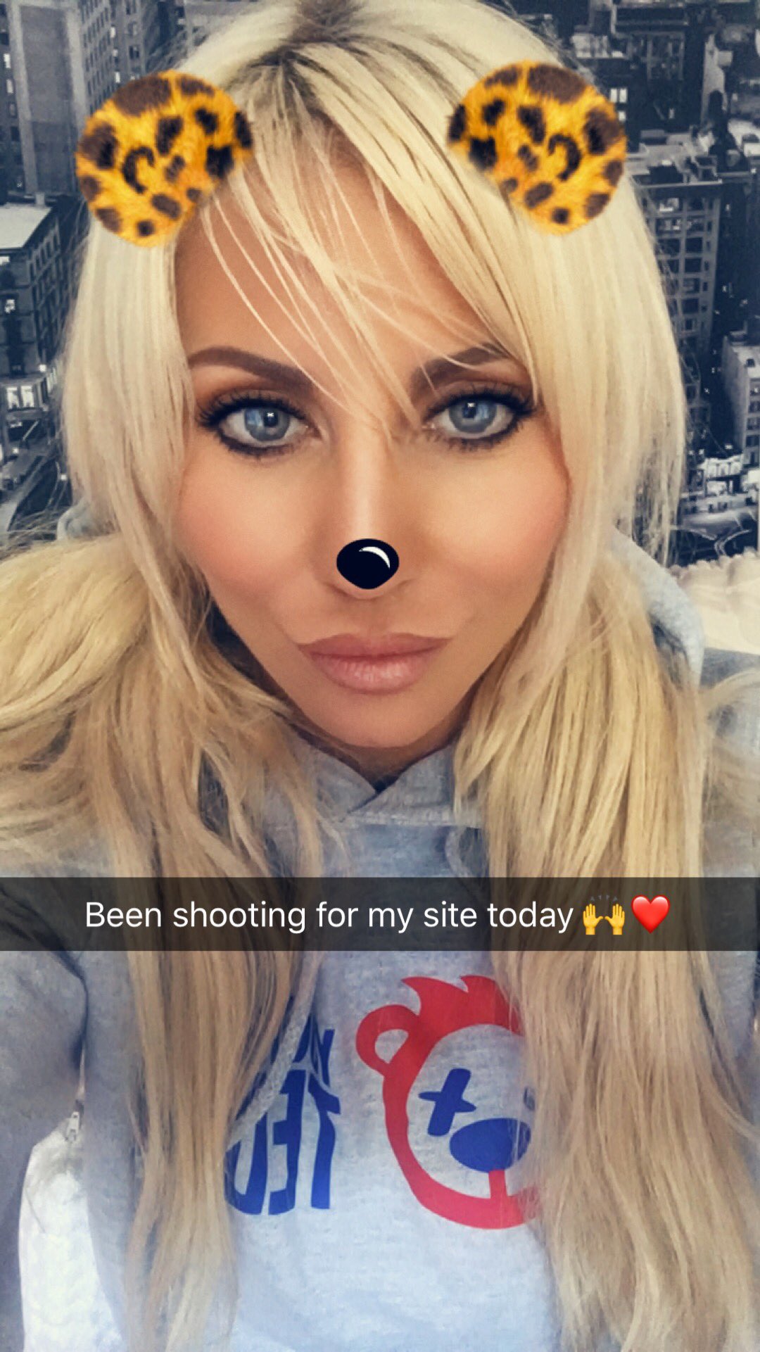 Jennifer Jade on X: #today #ThursdayThoughts 🤷‍♀️❤️ had a great day  shooting with @MaccaGlamTog 👌🙌 t.colq76kUnARZ  X