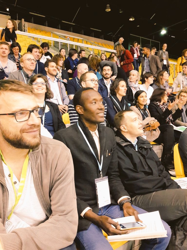 SebPoGo's tweet photo. Ma parole, on est 1000! #Startupdeterritoire #Alsace, c'est parti! #SUTAlsace https://t.co/aIYFK3N7s5