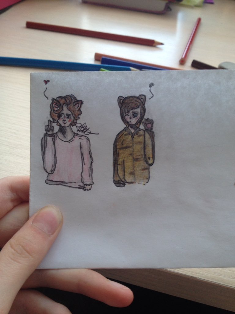 _raccoo_n's tweet image. #OneDBestFans 
Ммммдя
Криворукий и тупой :/
#SlowHands 
#МилоновФолловитЛГБТ 
#BestFans2017