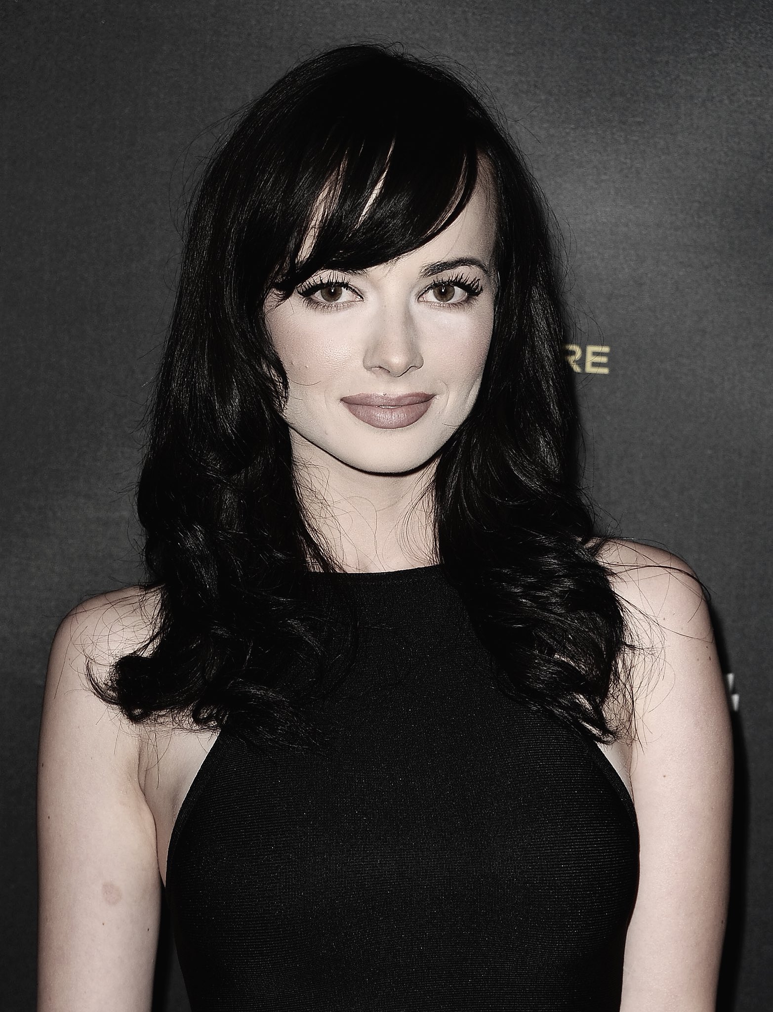    Happy birthday to the gorgeous Ashley Rickards! ¡Feliz cumpleaños 