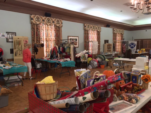 CCParishPCola's tweet image. #sneakpeek of the #rummagesale! Hot picks for parishioners tomorrow at 3; open to the public Saturday 8 am to noon.