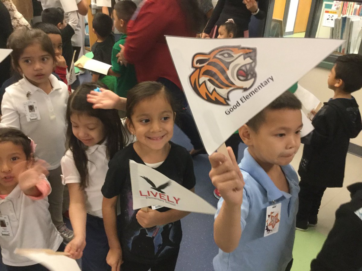 PierceECPandas's tweet image. We&apos;re having so much fun celebrating all things Star Wars and kindergarten! #EveryPandaEveryDay #readyforkinder