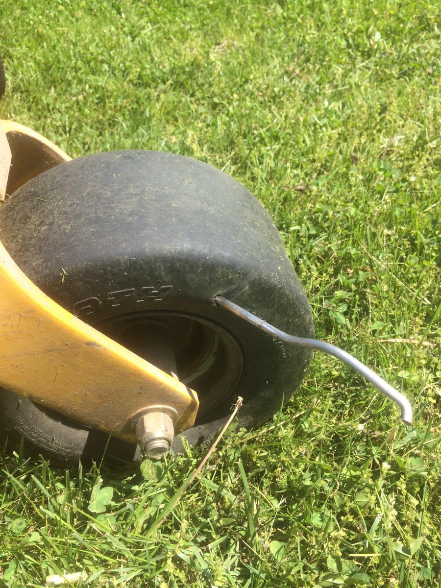 WTPark123's tweet image. Picked up a, not so fun, wire. #maintenancefail