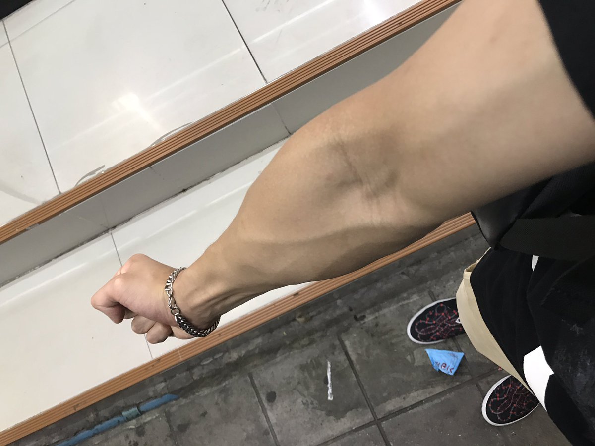 ohmpawatt's tweet photo. 💪🏼 https://t.co/z4EHMmA961