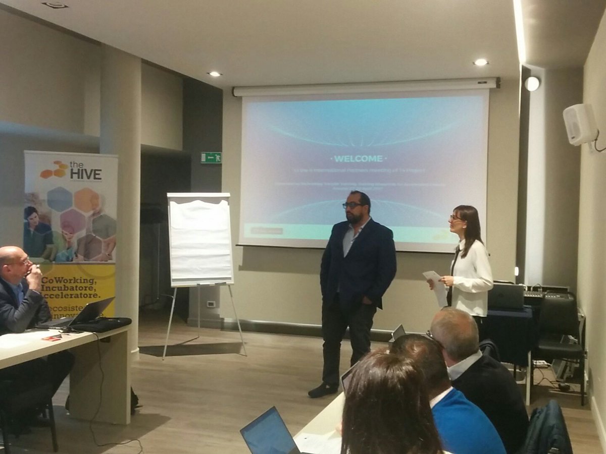 Presentazione del Founder e CEO Giorgio Guidi sul lavoro di #TheHive e su come vengono supportate le startup incubate <a href="/thehive_giorgio/">Giorgio Guidi</a>