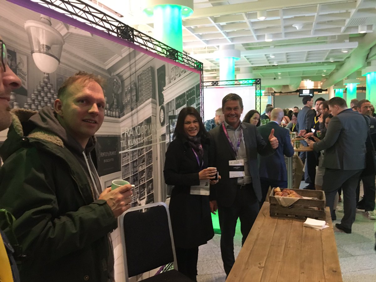 Topp stemning på <a href="/EhandelsforumNO/">Ehandelsforum.no</a> Future of Business #ecommerce #Ai #machinelearning #digitalmodenhet