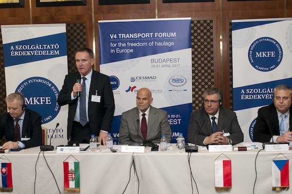 TRForum_org's tweet photo. RT @ Eastern Euro hauliers hit back over unfair working practice claims by western rivals https://t.co/wYFzVJlcHb https://t.co/Cid4SjLsPO