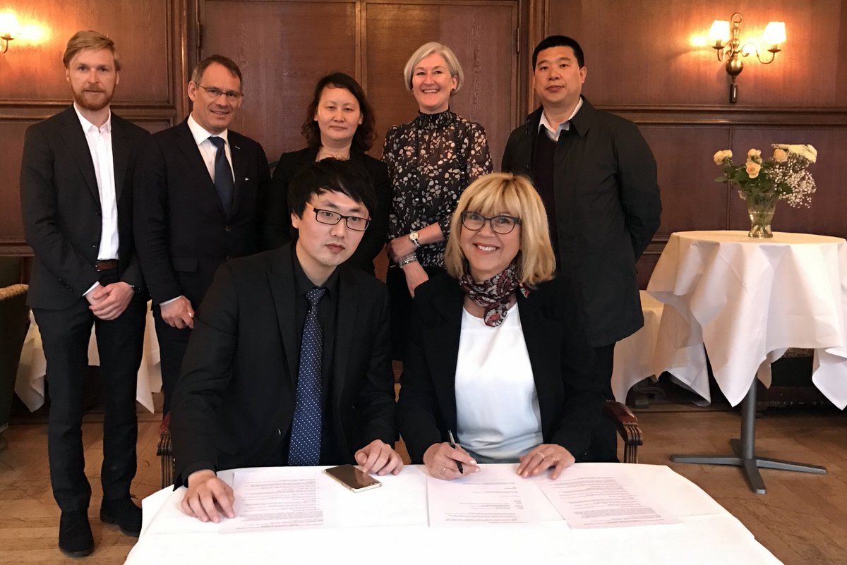 We are very happy to have signed the first strategic cooperation agreement with Dalian Cross-border E-commerce Association, China.