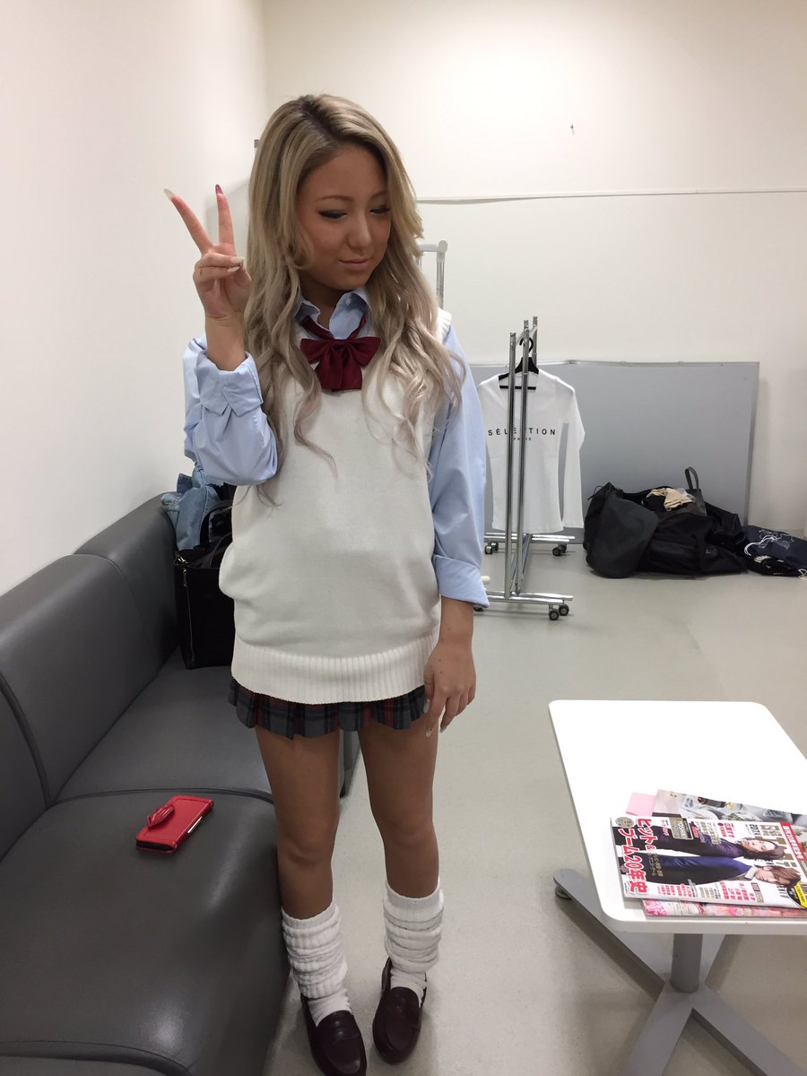 Black Diamond Twitterissa テレビ出演告知 本日夜22時からフジテレビにて放送の人気ドラマ 人は見た目が100パーセント に Black Diamondゆぅゆぅがギャル女子高生役で出演します おそらく一瞬だと思うのでお見逃しなく T Co A8dlg6zhuj Black Diamond Twitterissa テレビ出演告知 本日夜22時からフジテレビにて放送の人気ドラマ 人は見た目が100パーセント に Black Diamondゆぅゆぅがギャル女子高生役で出演します おそらく一瞬だと思うのでお見逃しなく T Co A8dlg6zhuj