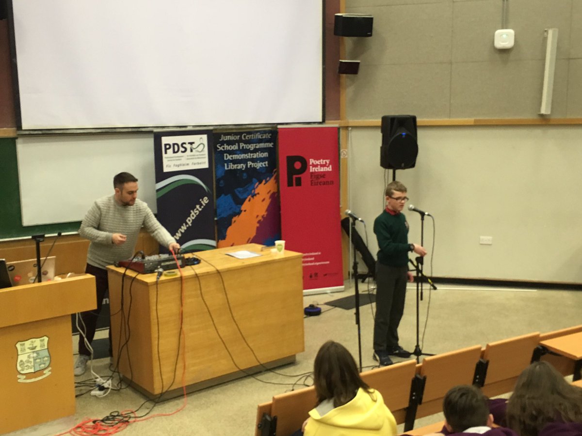 jcsplibraries's tweet image. First up is St. Paul&apos;s CC Waterford. Brilliant performance #WRaPParound