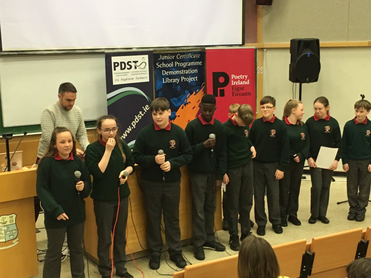 jcsplibraries's tweet image. First up is St. Paul&apos;s CC Waterford. Brilliant performance #WRaPParound