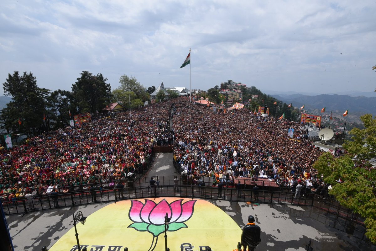 narendramodi tweet picture