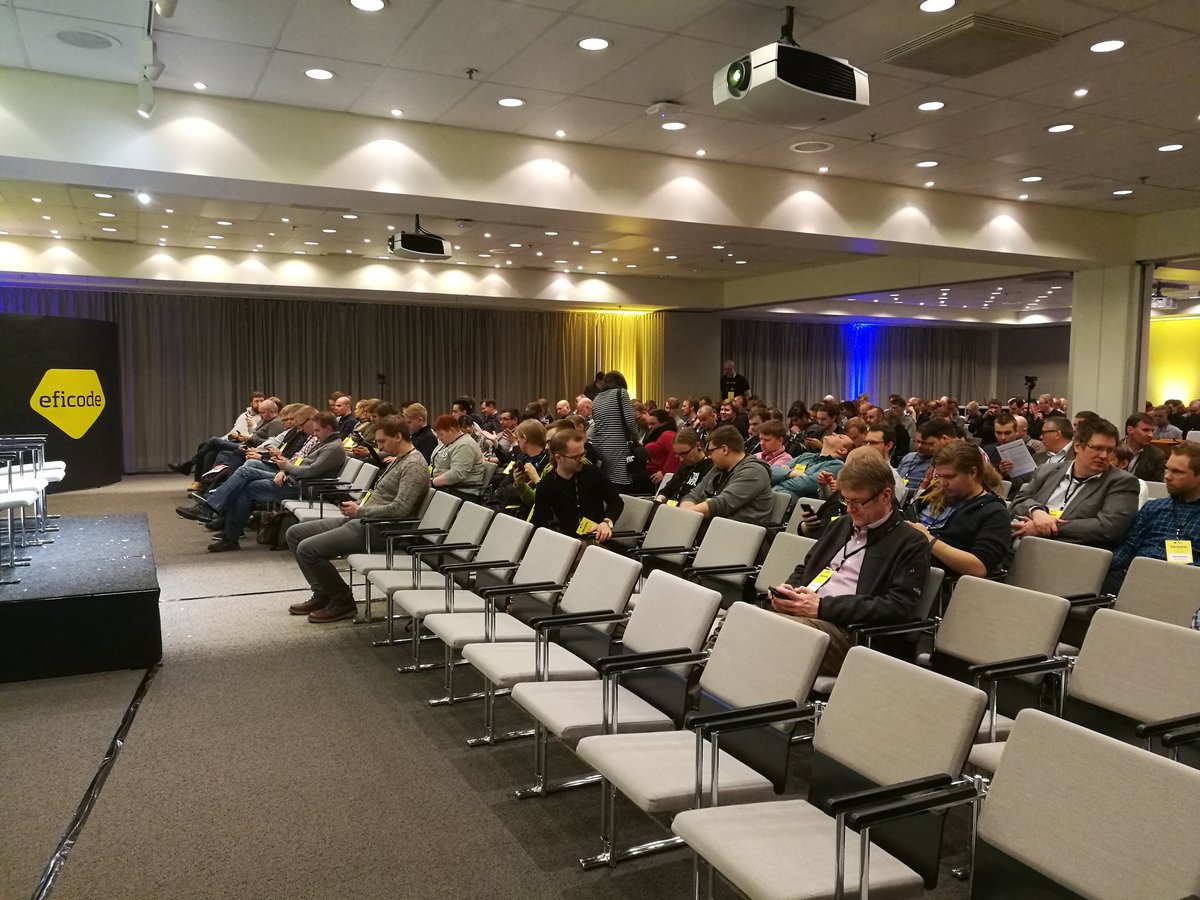 Jarkko_Moilanen's tweet image. #DevOps2017 Stagelle vähän ajan päästä. Aiheena api developer experience ja @APIOps. Hyvin väkee :)