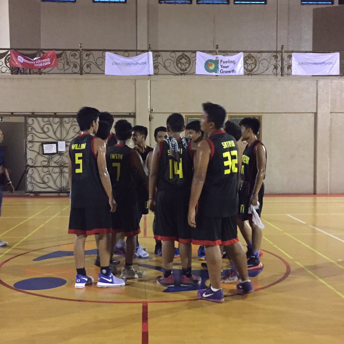 Selamat kepada SMA 71 Jakarta sebagai pemenang Basket Putra Gloricup 2017!!