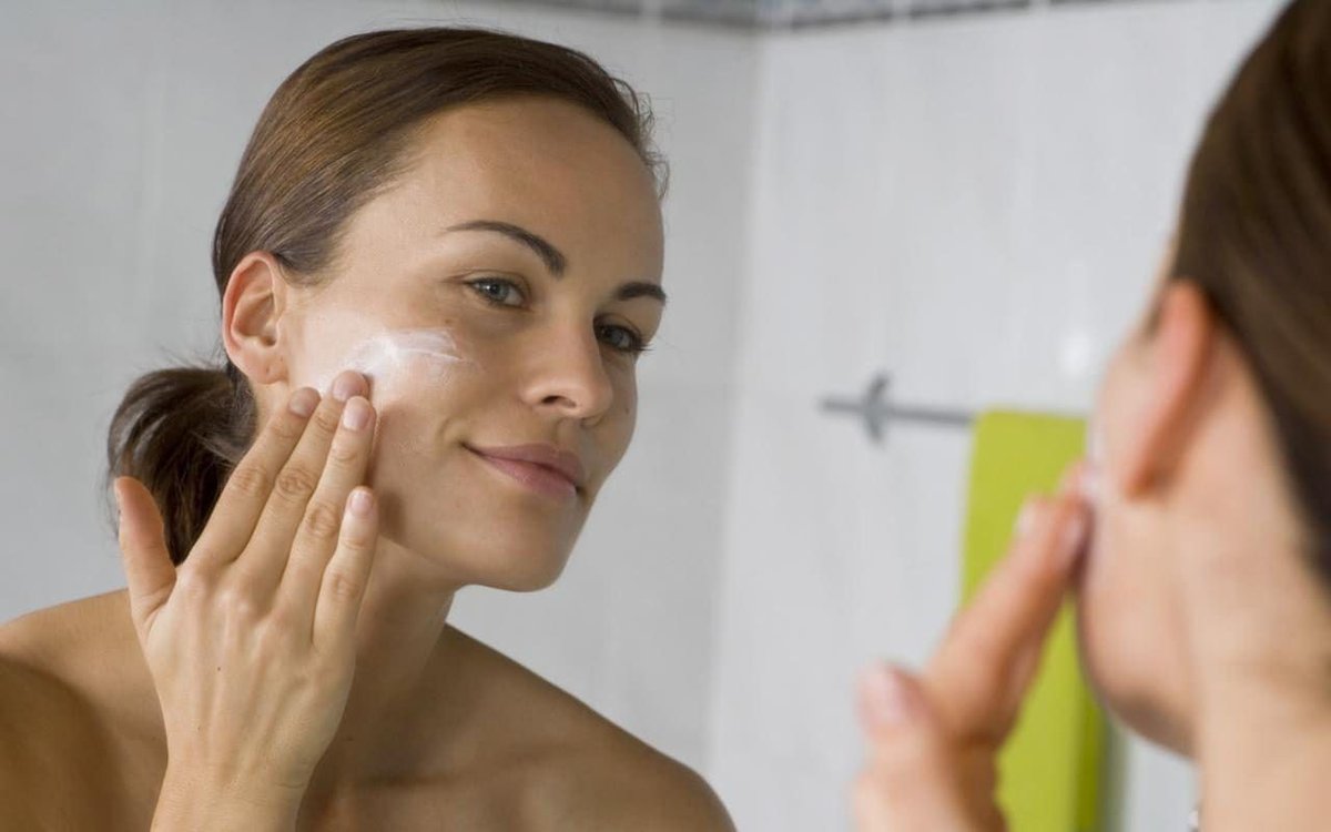 NaturalO's tweet image. How skincare and make-up workshops can help women recovering from breast cancer buff.ly/2pUoUpO