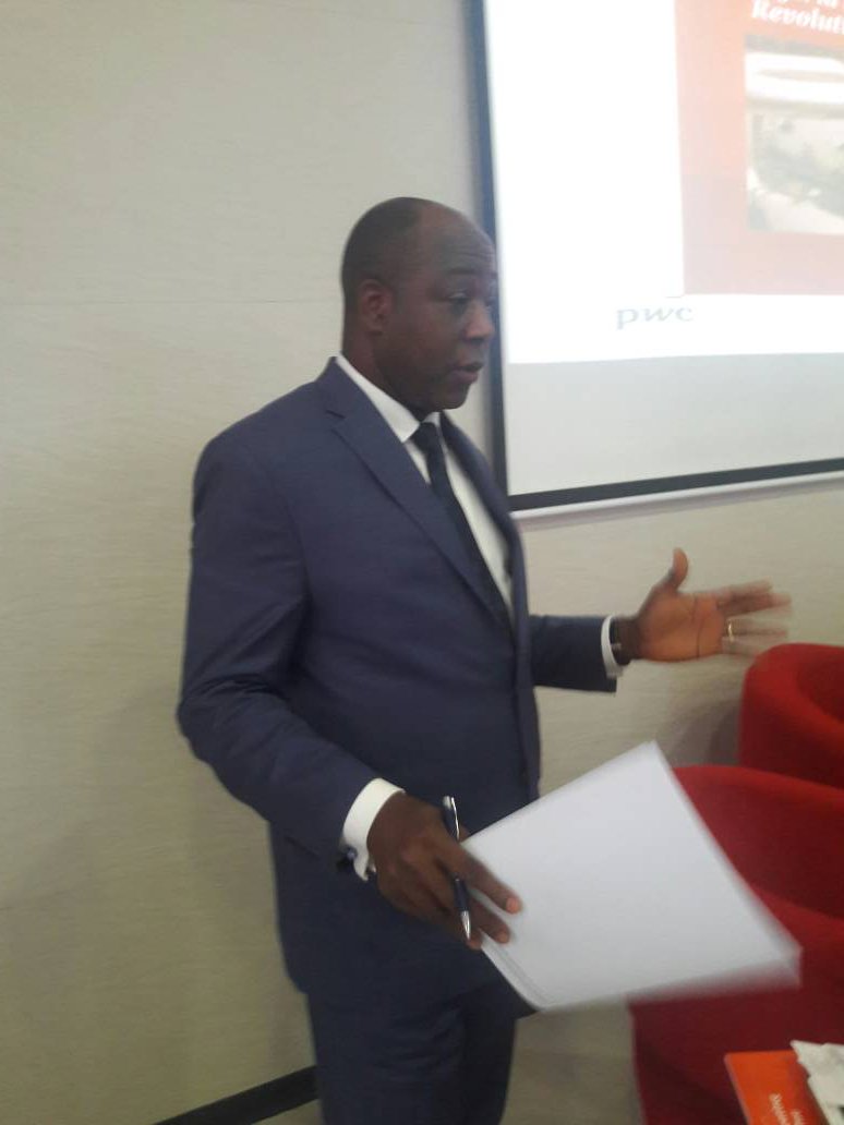 PwC_Nigeria's tweet photo. We are glad to have had @bboason with us today at #RefiningRev. Awesome compere giving the insights a rich business context. https://t.co/erbxgc8fpV