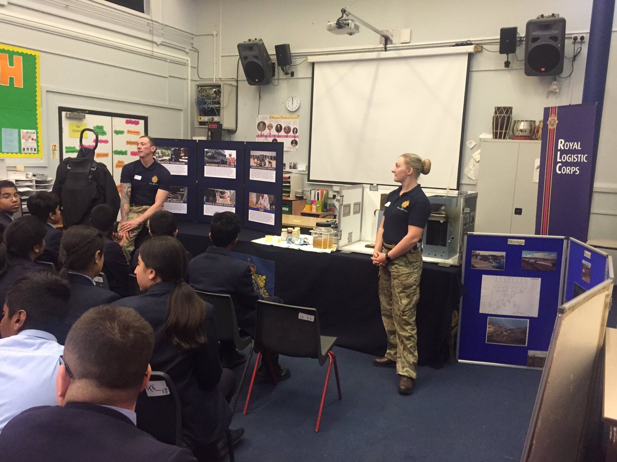 Talking career options within the army with the @RoyalLogisticCorps #TwitterLive #STEM #CareersDay @Army_BeTheBest