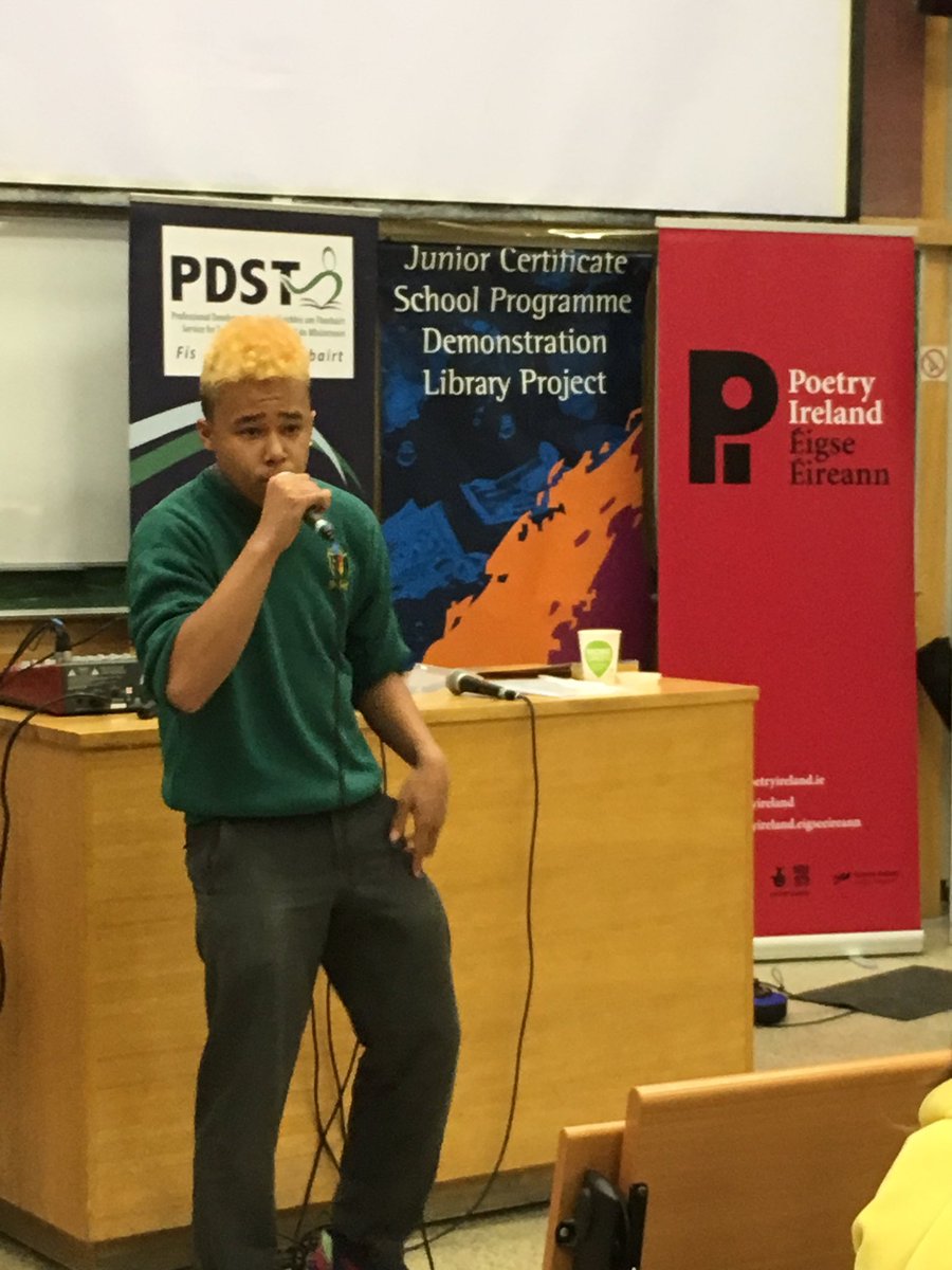 jcsplibraries's tweet image. Scott from St. Aidan&apos;s CS brings our show to a close here in @UCC. Fantastic morning of words and creativity. #WRaPParound