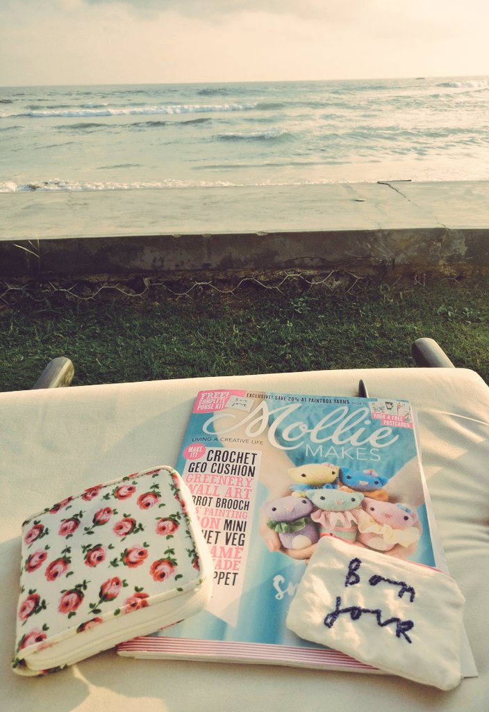 Cerimakes's tweet photo. Holiday sewing project from @MollieMakes magazine finished 😄 
Love the embroidery design, might have to find something else to embroider!! https://t.co/EfVM7qUfsf