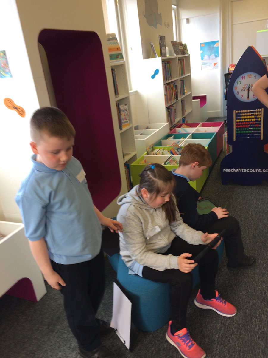InverclydeLibs's tweet image. Week 2 of #Invercoders code club: Using logic to program #codeapillar to navigate round an obstacle course, learning lots! @SLIC1991