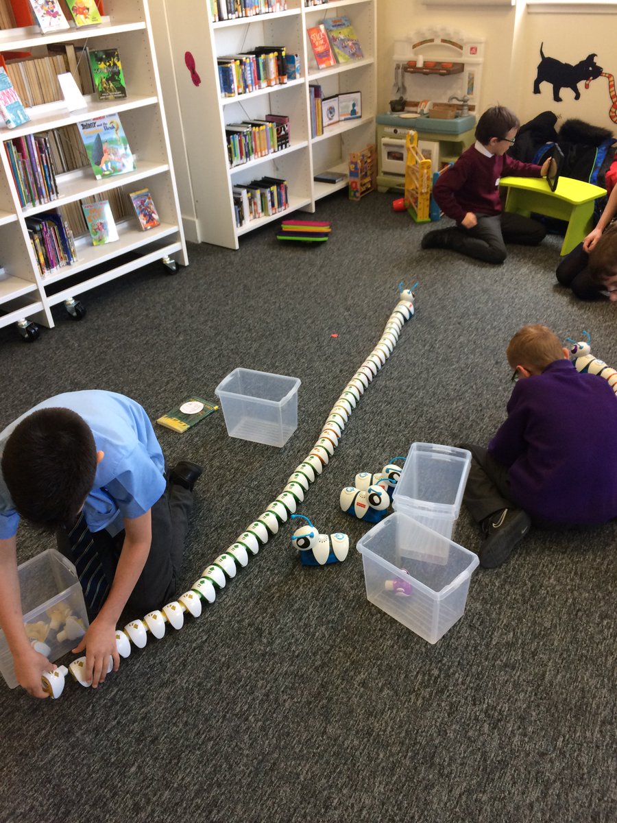 InverclydeLibs's tweet image. Week 2 of #Invercoders code club: Using logic to program #codeapillar to navigate round an obstacle course, learning lots! @SLIC1991