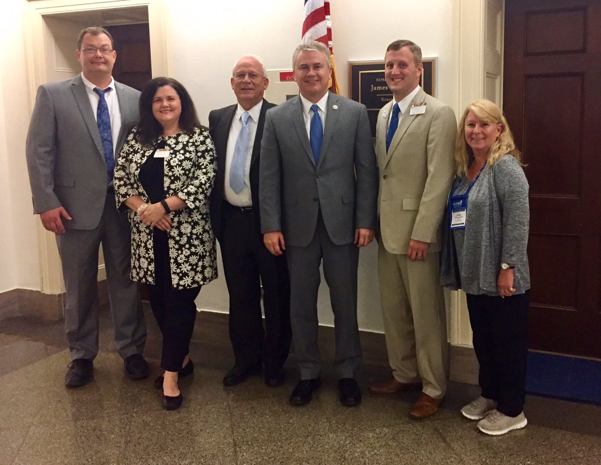 A special thanks to @KYComer for meeting with independent pharmacists to address issues facing our community pharmacies and our patients