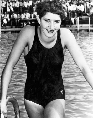 mabourich_'s tweet photo. Dawn Fraser, ex-nadadora australiana, fue la primera mujer en nadar los 100 metros libres en menos de un minuto. #MujeresHistóricas https://t.co/LjOBoPWcZA