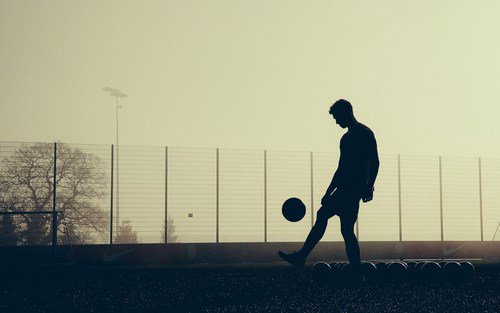 MotivacionesF's tweet image. Gracias a este deporte me olvido de todos los problemas cuando lo juego.