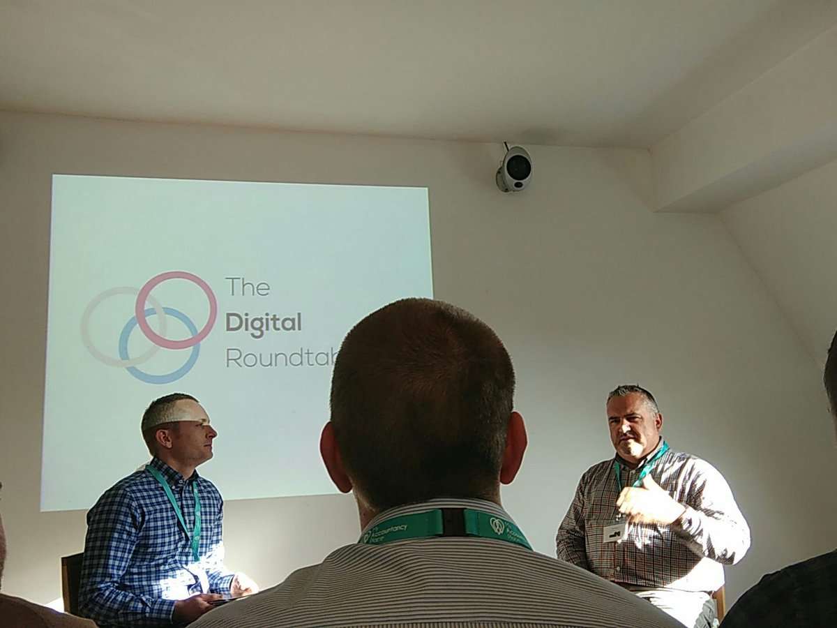 loafcreative's tweet image. Starting Digital Roundtable event hosted by @MyAccountancyPl  at @mNwork studios.