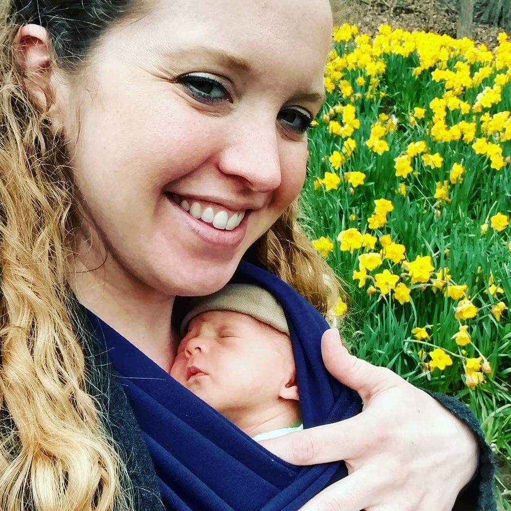 AbiGlass's tweet photo. Baby's first walk! #babywearing #firsttimes #firstpark #daffodilfestival https://t.co/QwUBSUSFoP https://t.co/60VbsXw6cM