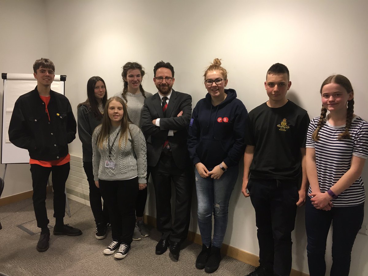 Just met with @CaerphillyYF to discuss the @SeneddEIS Apprenticeship Inquiry. I learned a great deal from this group of young people.