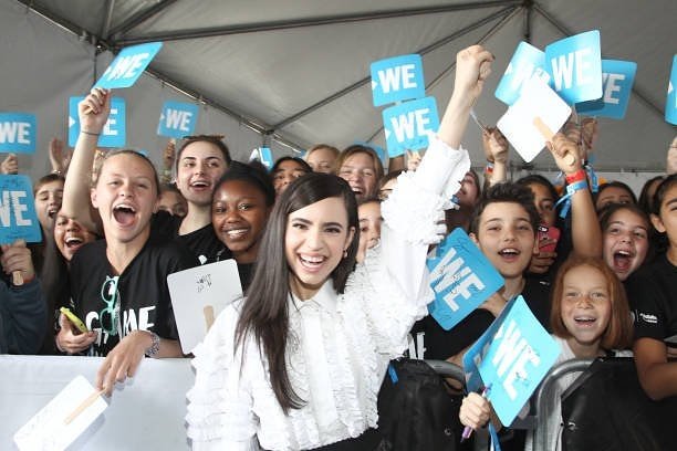 SCarsonNews's tweet photo. #WeDayCalifornia 🙌 @sofiacarson https://t.co/o3SdHaX2t6