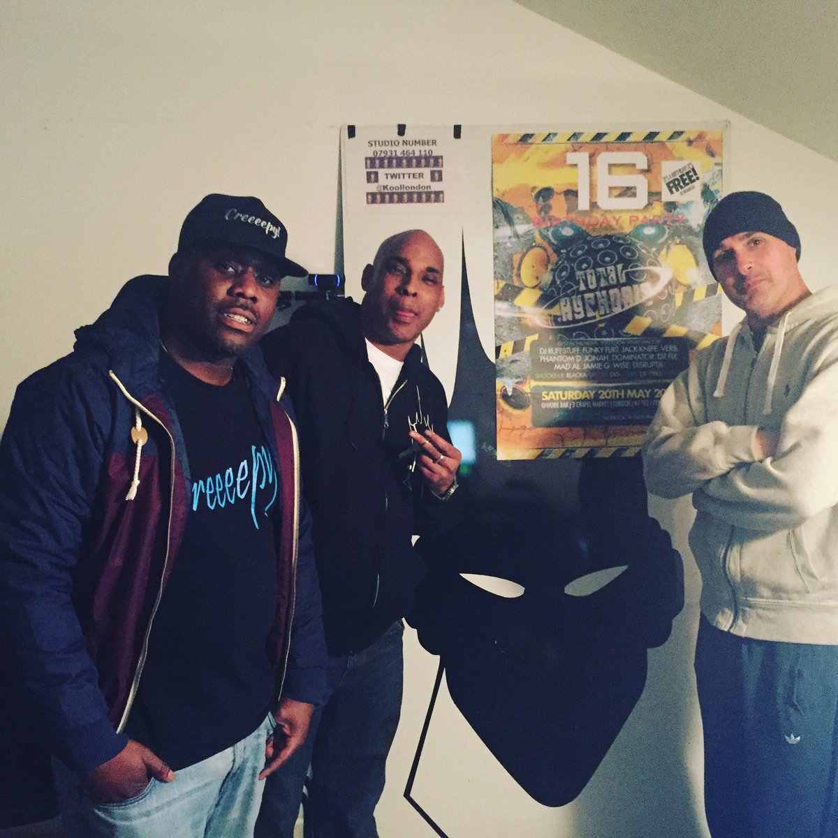 McBlacka's tweet photo. With my special guest @SLB_DJ & @mcremadee Blacka's creeepy show @koollondon #HorrorHorror #zoneage #Scaredam #creeepy https://t.co/FqYx5JGrTk