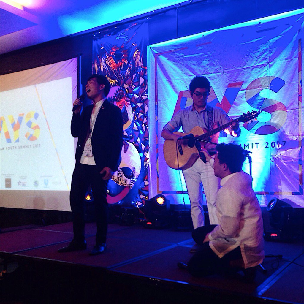 TheAYS2017's tweet photo. To start the delegates' performances, we have Stevie Chen from Taiwan and Won Suk Cho from Korea. #OneAYS2017 https://t.co/swiqb6HjUM