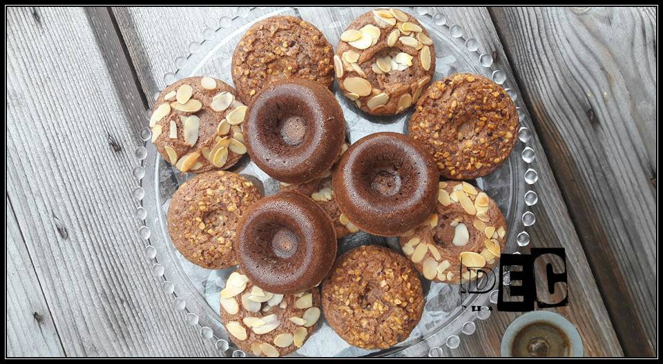 CookingDelf's tweet photo. Savarins version gâteau au chocolat [sans gluten] https://t.co/PbLAyF8TV0 https://t.co/vEFVTkS0Tl