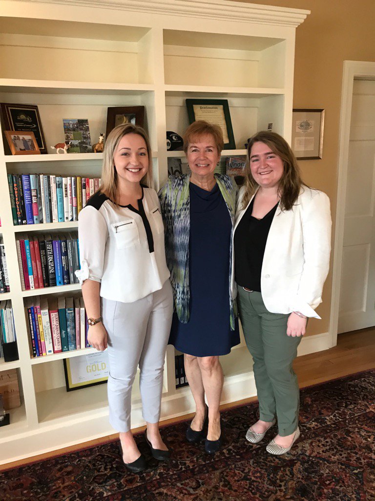 SEngelkemeyer's tweet photo. A memorable day! I think it's the first time outgoing &amp; incoming SGA presidents are women! @_catherinemary @bbaron11 https://t.co/f9D4KCplHm