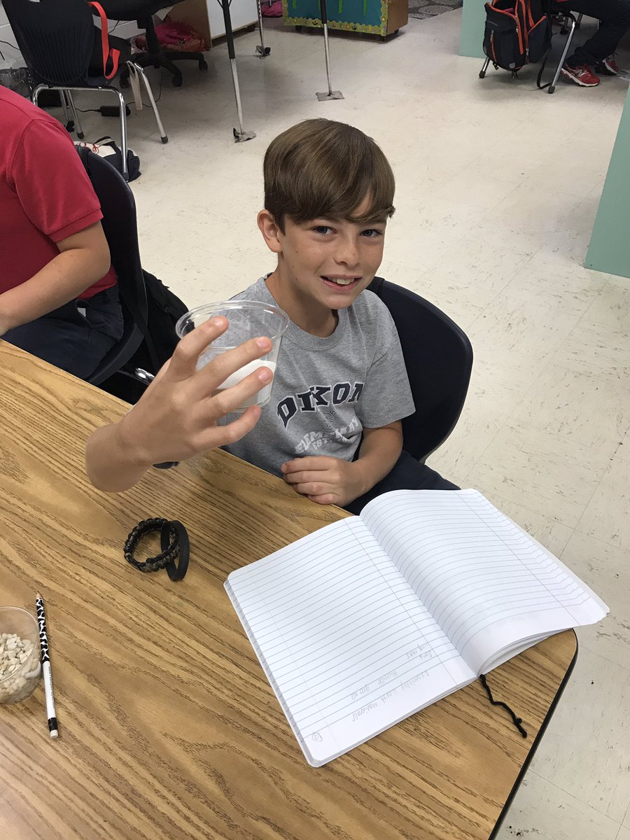 4thDixon's tweet photo. Examining Earth Materials! #soilproperties #amsti #sciencefun @GlendaWarren15 @Michellermcnew https://t.co/hHyEhunyfB
