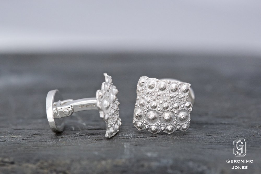GeronimoJonesGJ's tweet photo. When a tie just won't cut it for Father's Day. #Cufflinks #FathersDay #LoveHim https://t.co/V0qnxVrqrW https://t.co/rNmTpuaJcF