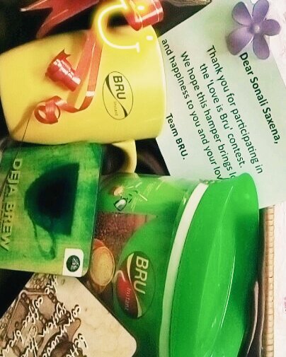 SaxenaSonali77's tweet photo. thank u su much team 😇
@brucoffeein
for sending d delightful Bru hamper ☕
#LoveIsBru #Bru #Contest #BruGold #LoveIsBru #Magic #BruInstant https://t.co/vyBwhWimrG