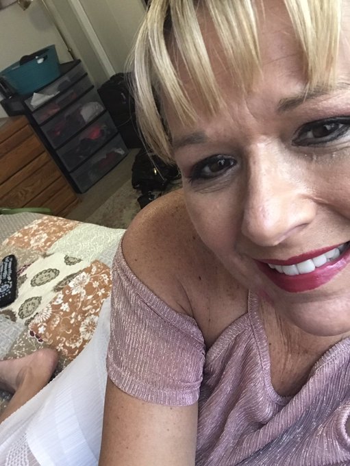 Good morning https://t.co/OHT92nuS01