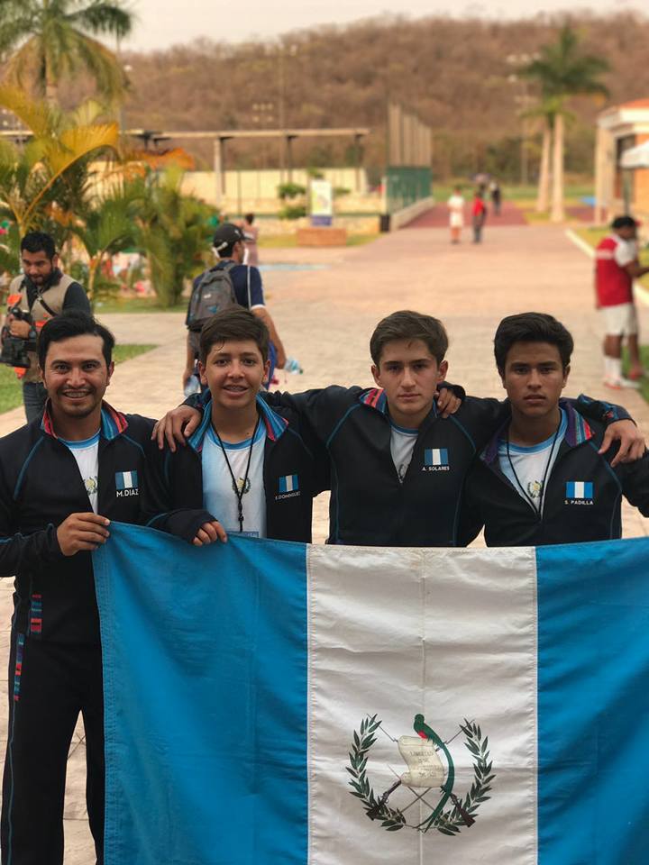 COGuatemalteco's tweet photo. ¡Vamos Equipo!
#Tenis El conjunto nacional de #DavisCupJr enfrenta hoy a Canadá en el inicio del Premundial que se juega en Campeche. 🎾💪🏾🇬🇹 https://t.co/np5GoPvAIN