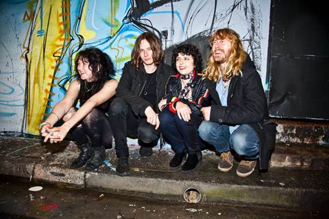 Aussie dream pop crew <a href="/FlyyingColours/">Flyying Colours</a> release video for 1987 &amp; May tour dates goo.gl/FfkETv <a href="/clubac30/">Club AC30</a> <a href="/_isbliss/">Is Bliss</a> #shoegazeheaven