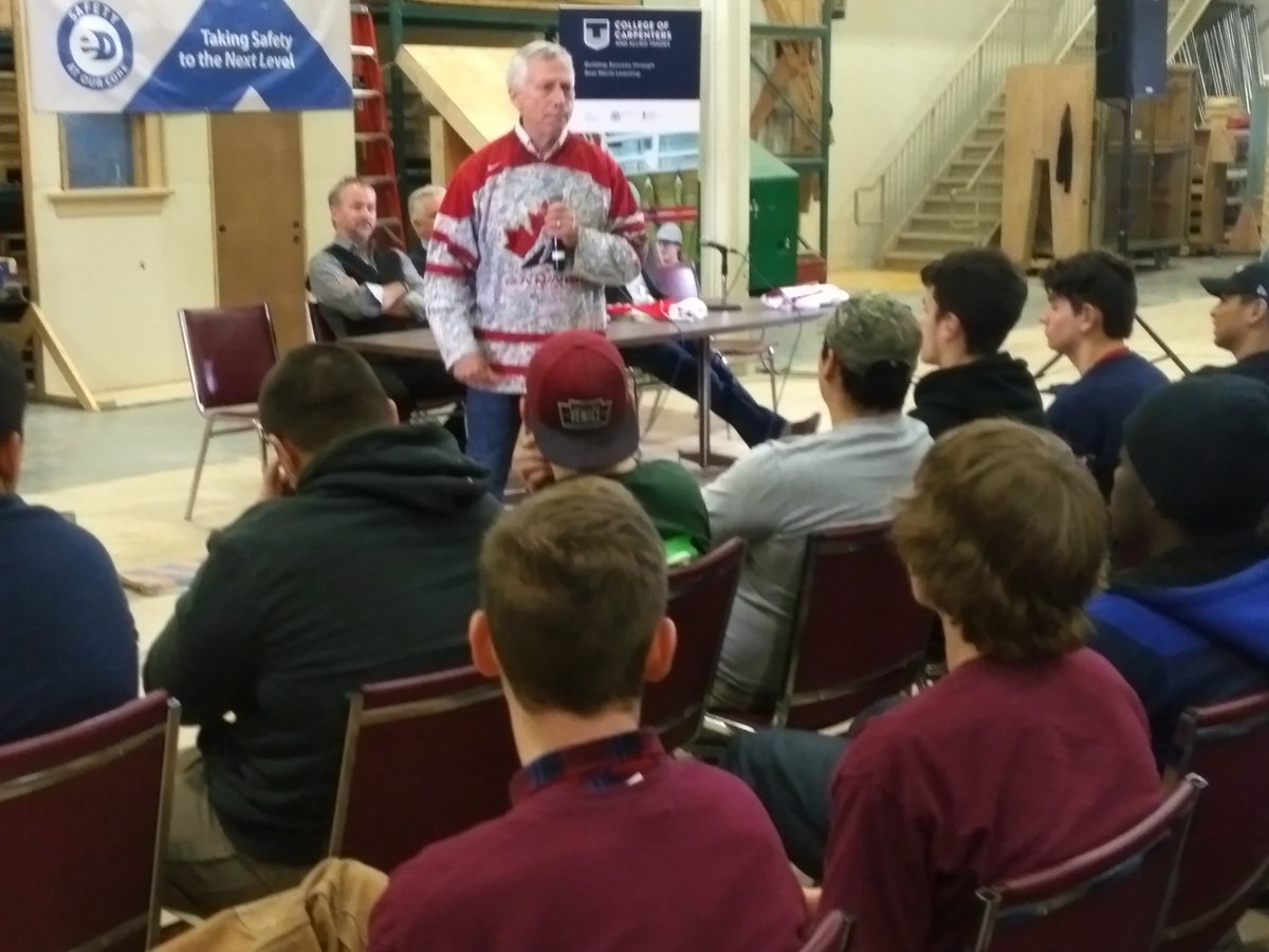 MYorke27's tweet image. Creating a Culture of Health and Safety in the Workplace,  Rob Ellis of #MySafeWork speaks to students at CCAT #CarpentersUnion #amazing!!