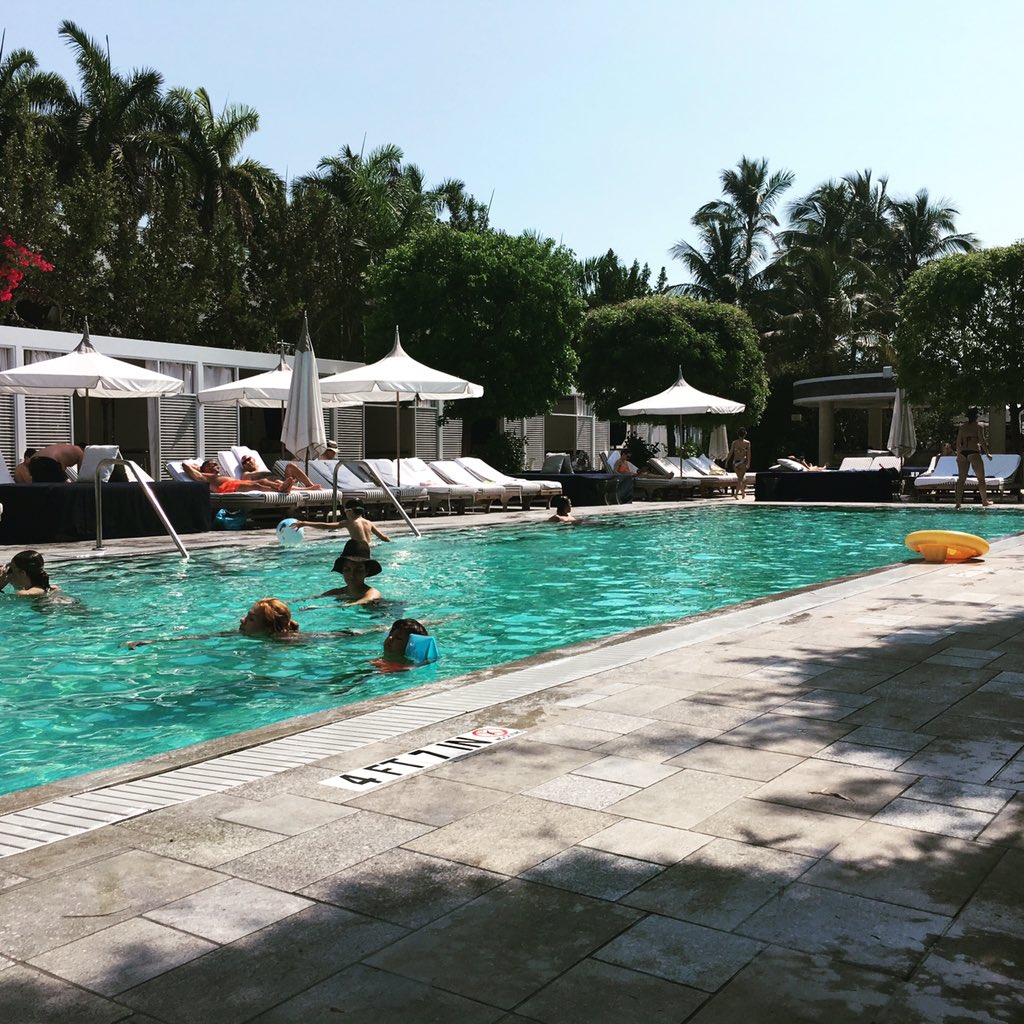 TommiNyberg's tweet image. Tällä kertaa jäi #qlikdevgroup väliin mutta ehkä mä pärjään #loma #southbeach #relax #mitenniinlomantarpeessa