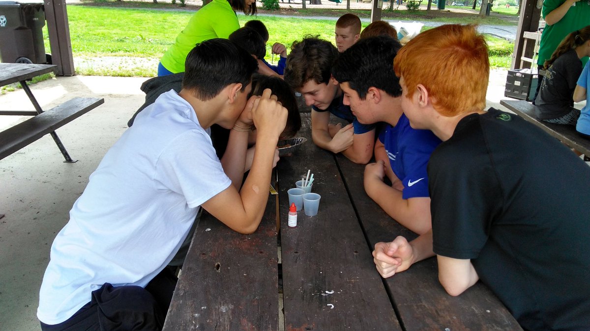 elkinsupt's tweet photo. @ElkinMiddle 8th graders learning about water and the environment during Creek Week at the park. #engineeringmysuccess #elkjuniors https://t.co/aCRsLxNgZw