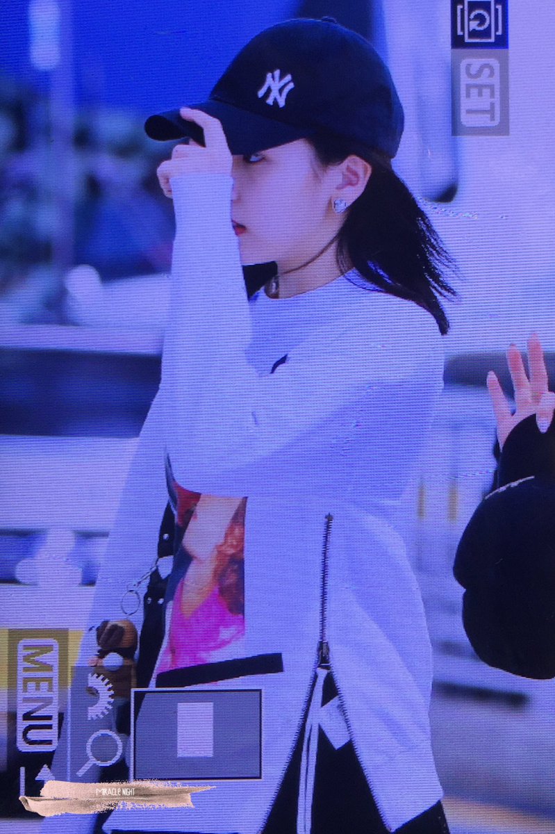 myoureina's tweet image. ❪✿❫ ━ ̲２̲７̲．̲０̲４̲．̲１̲７

↬#Uncanny #cap #stepstep #空港